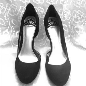 Black suede pumps NEW